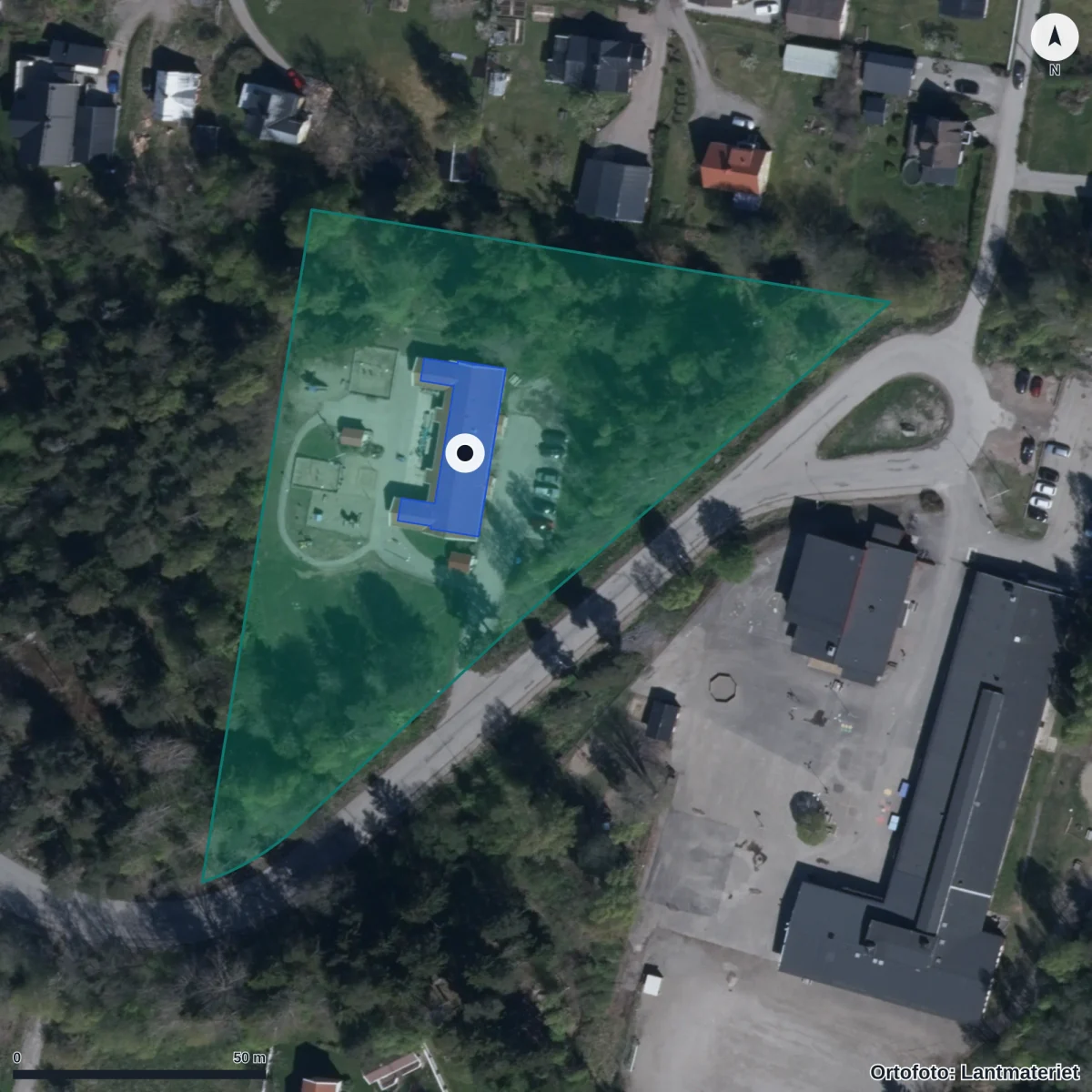 Flygbild över Essviks Förskola, ortofoto från Lantmäteriet