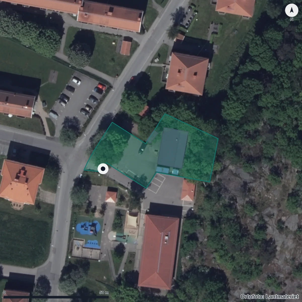 Flygbild över Hällskriftsgatan 1 A Förskola, ortofoto från Lantmäteriet