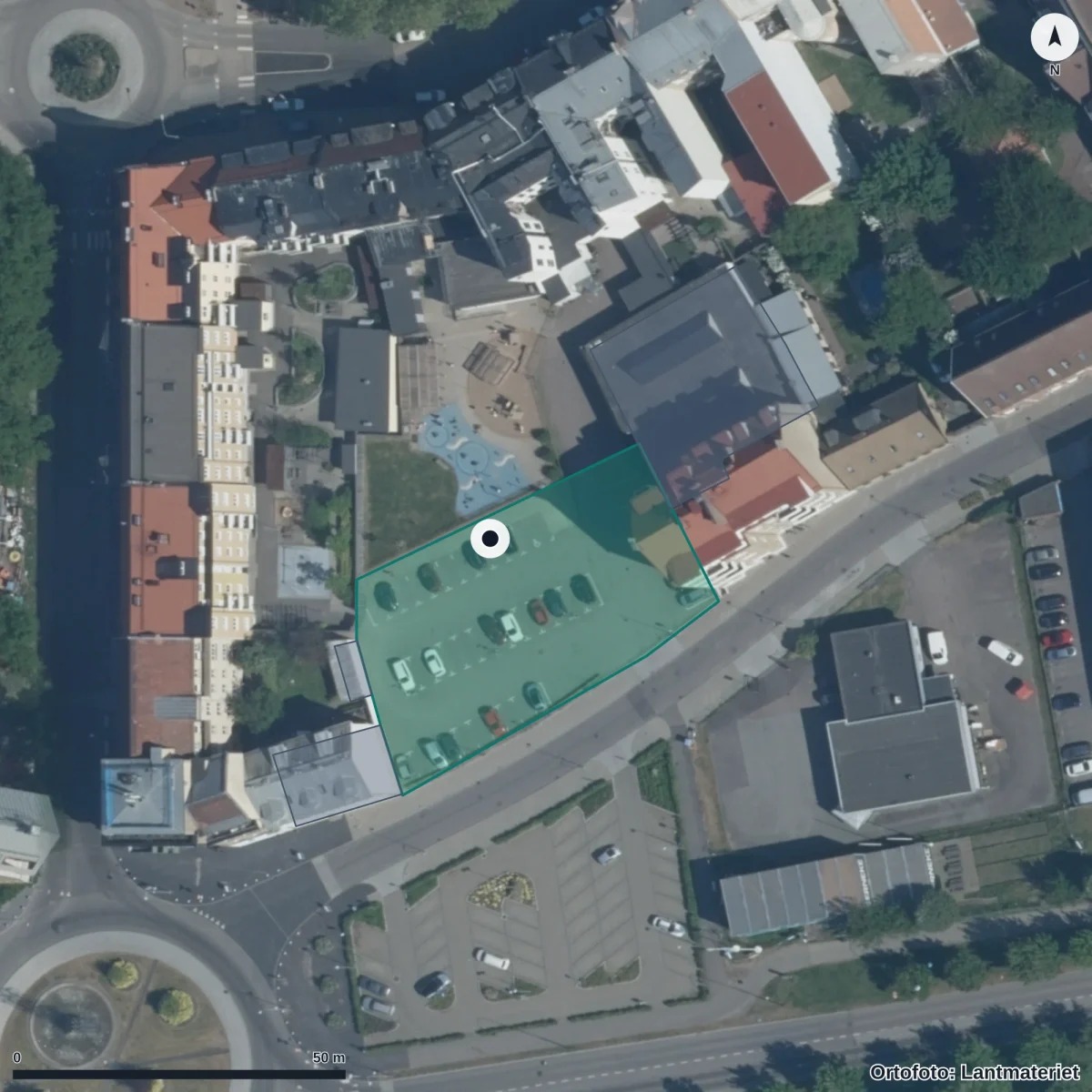 Flygbild över Neptun Förskola, ortofoto från Lantmäteriet