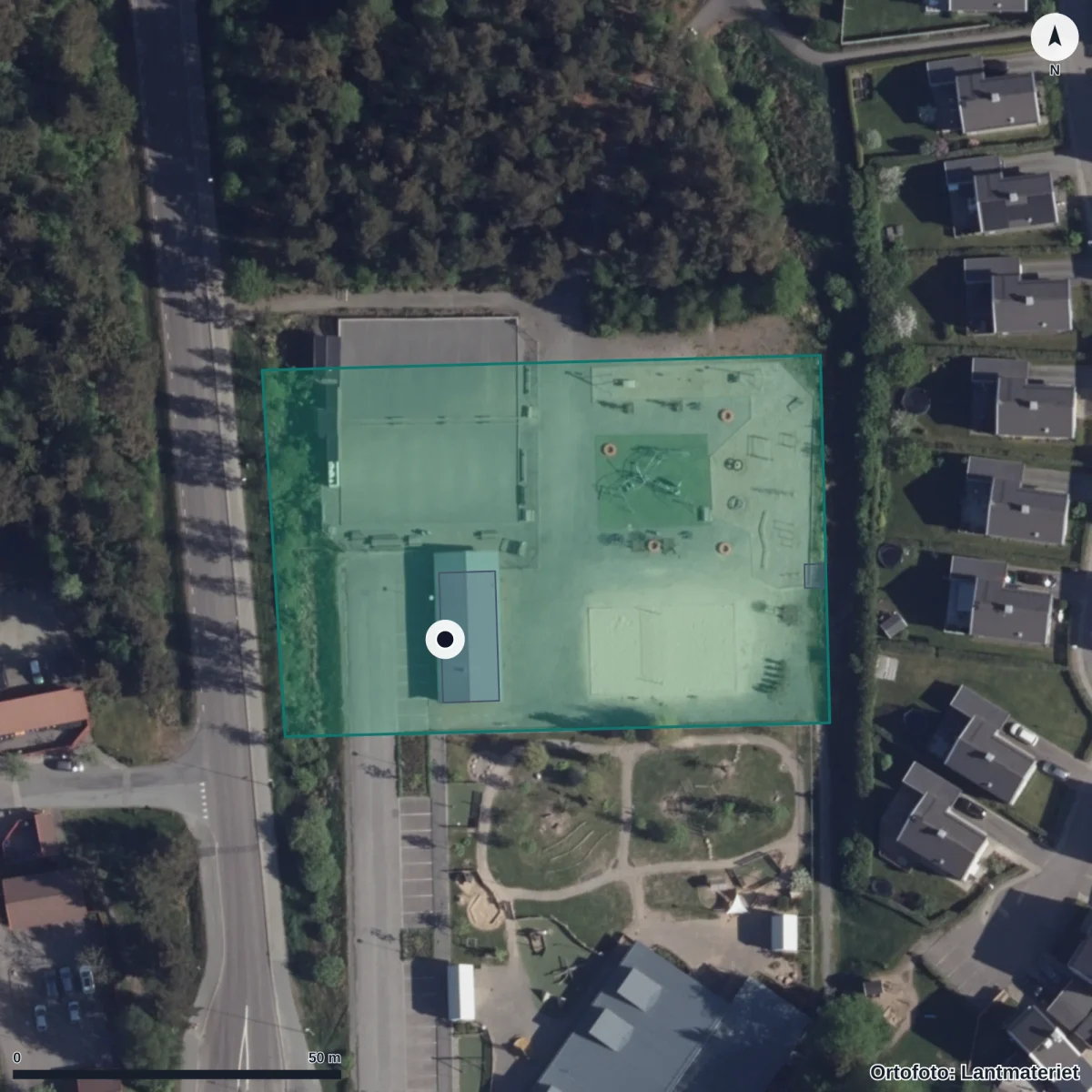 Flygbild över Salmereds Förskola, ortofoto från Lantmäteriet