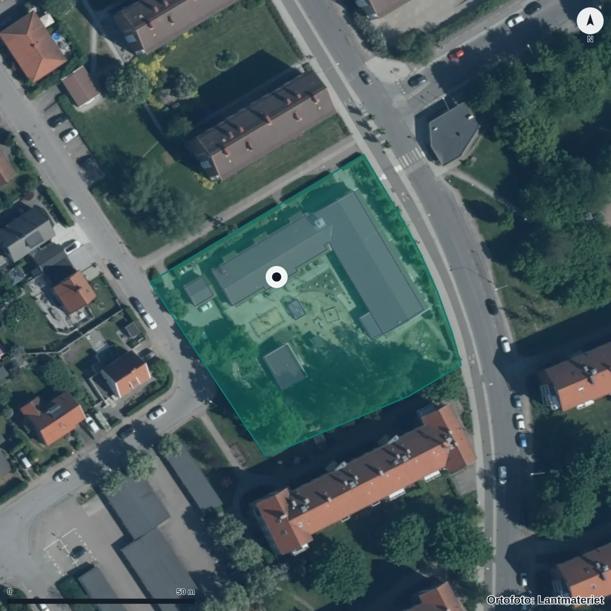 Flygbild över Veingegatans Förskola, ortofoto från Lantmäteriet