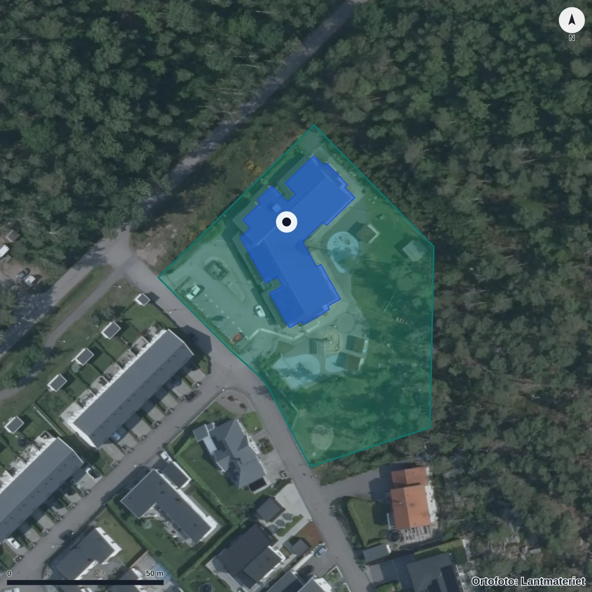 Flygbild över Frösakulls Förskola, ortofoto från Lantmäteriet