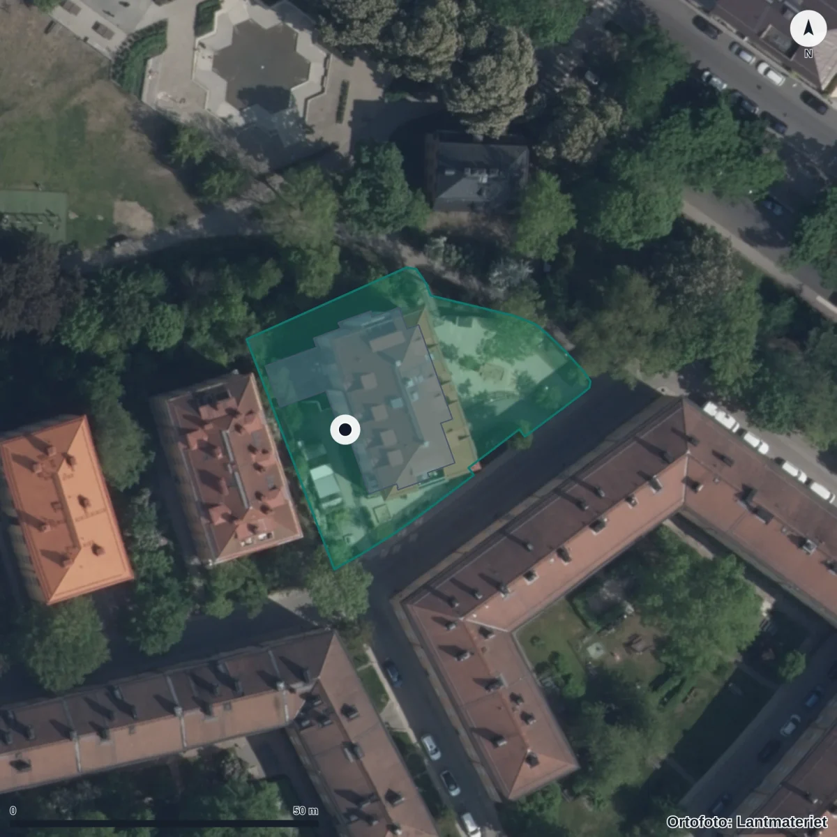 Flygbild över Förskolan Metaren, ortofoto från Lantmäteriet