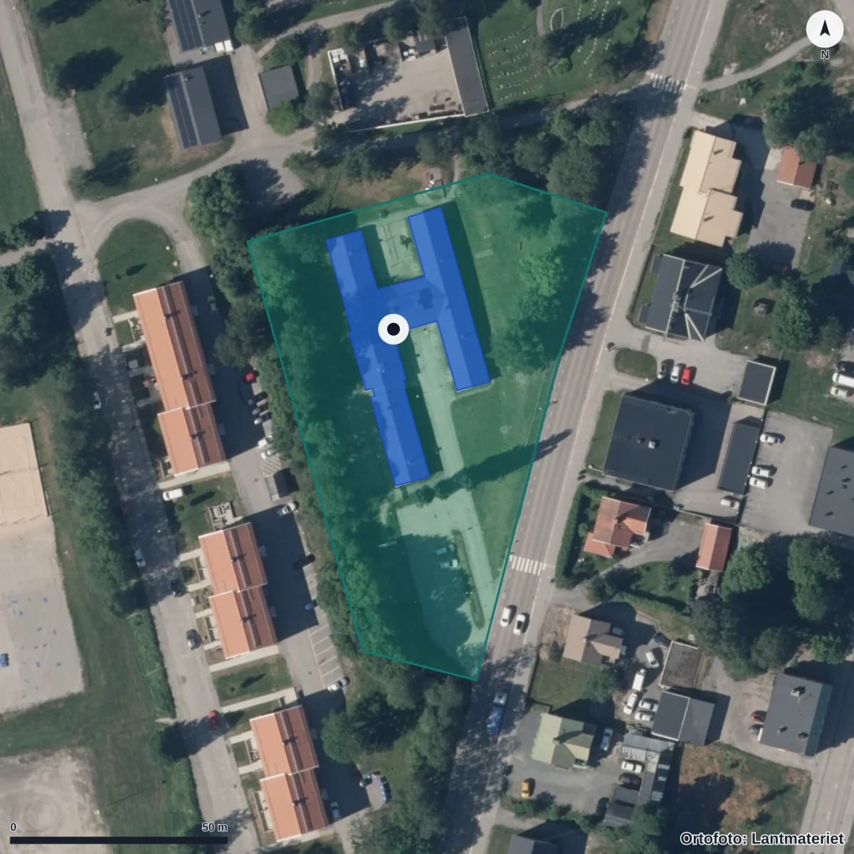 Flygbild över Trehörningsjö Förskola Kotten, ortofoto från Lantmäteriet