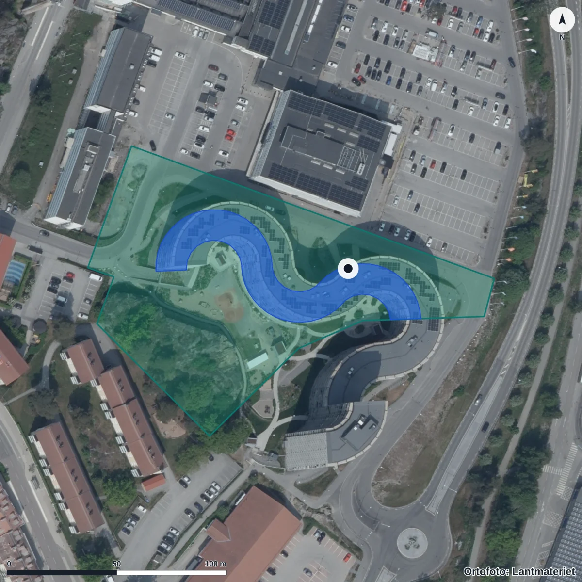 Flygbild över Pysslingen Fyren Förskola, ortofoto från Lantmäteriet