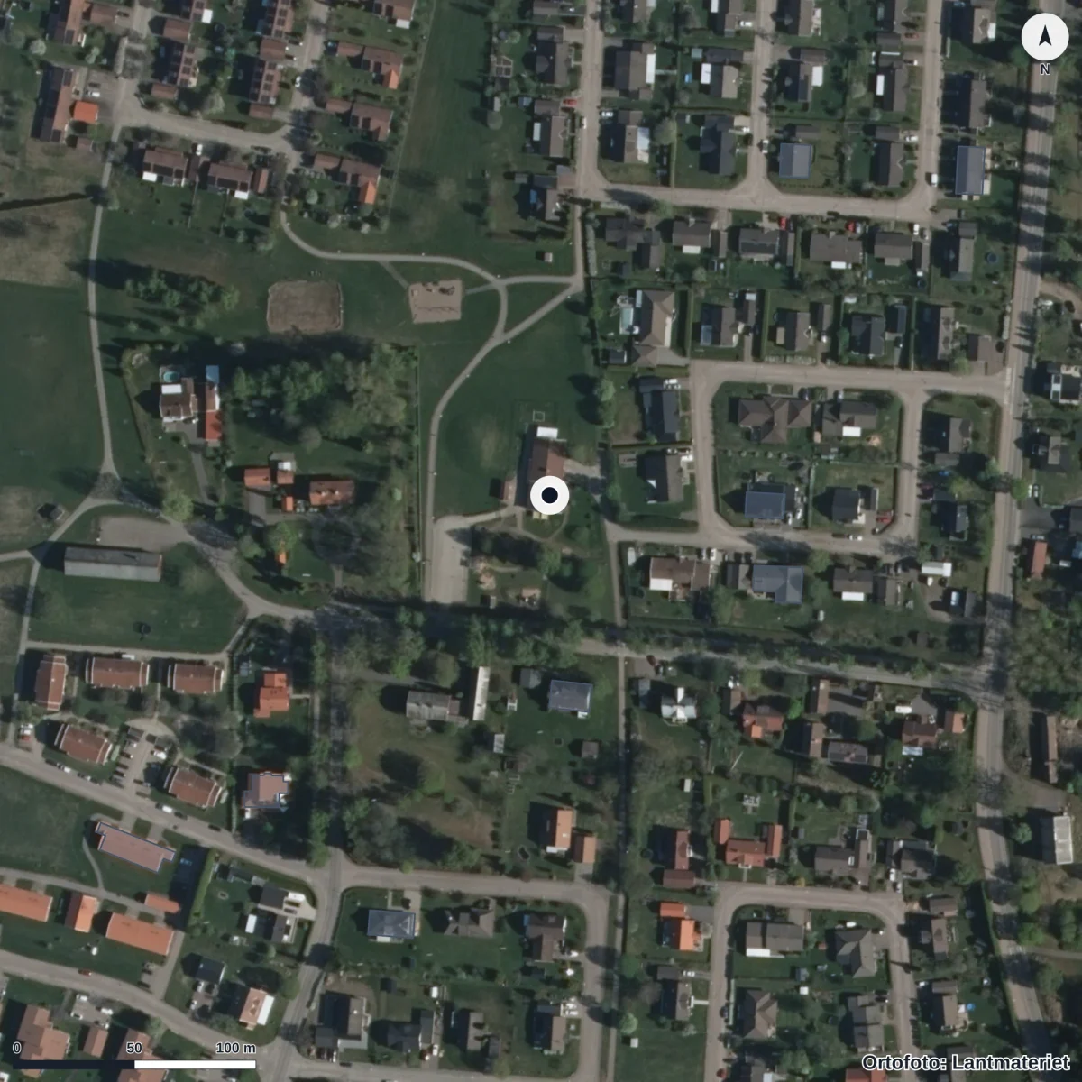 Flygbild över Björkbackens Förskola, ortofoto från Lantmäteriet