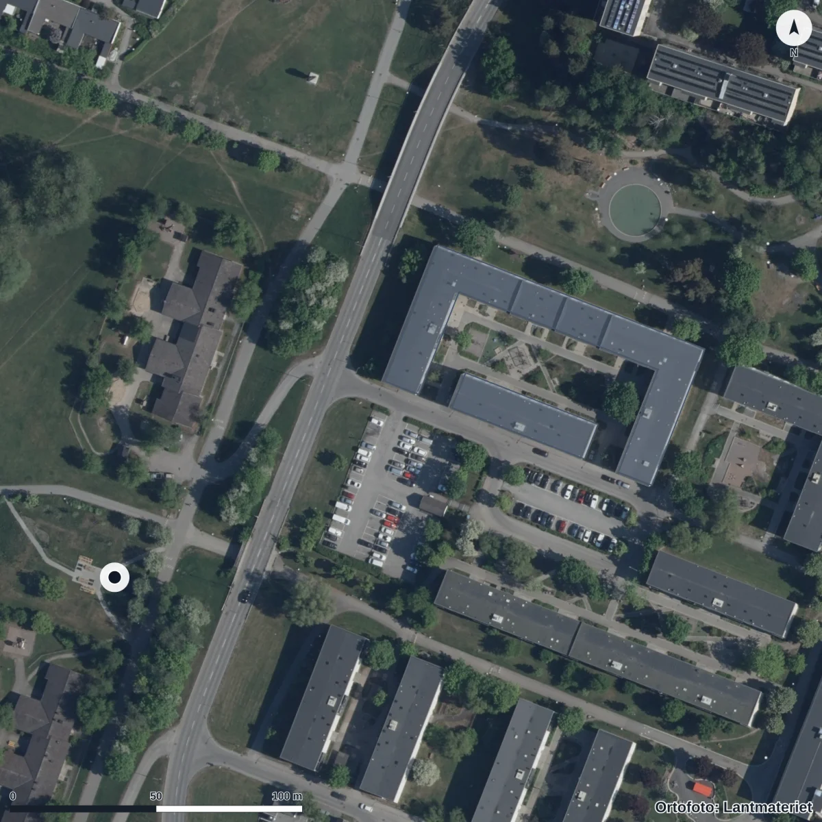 Flygbild över Förskolan Svängen, ortofoto från Lantmäteriet