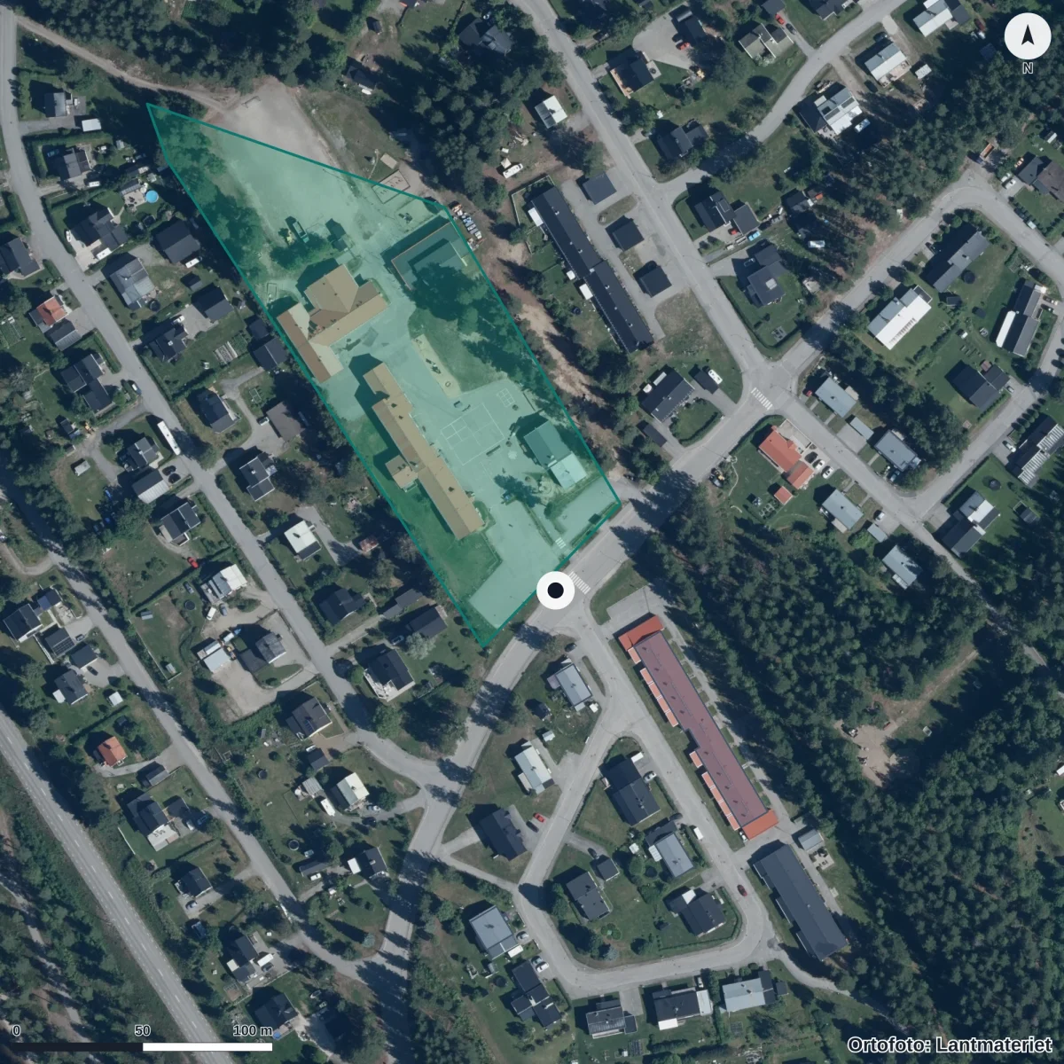 Flygbild över Furuviks Förskola, ortofoto från Lantmäteriet
