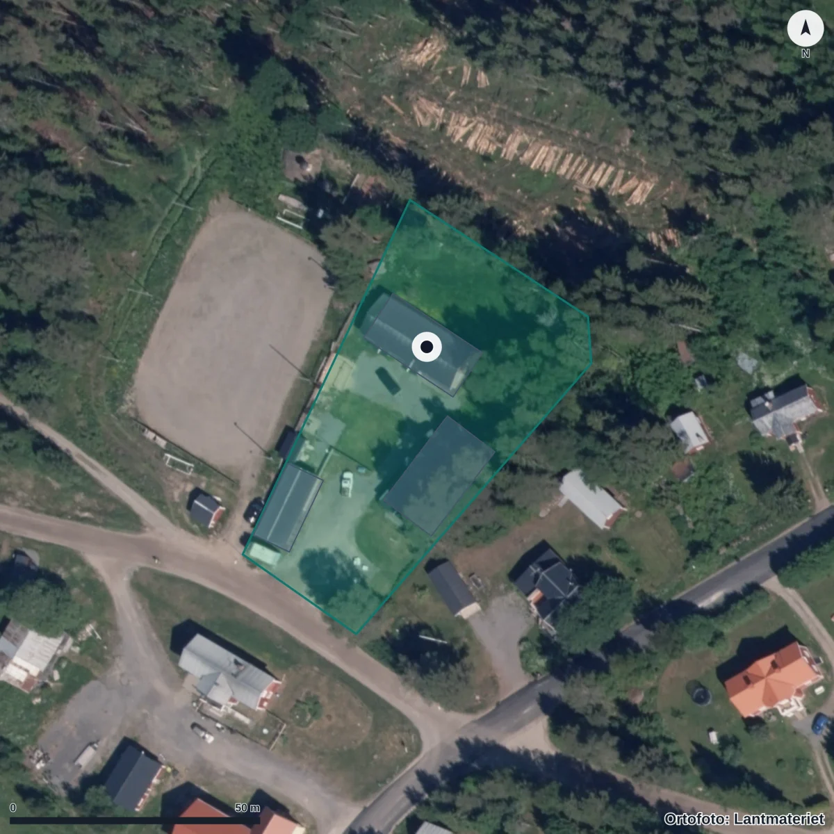 Flygbild över Förskolan Solstrålen, ortofoto från Lantmäteriet