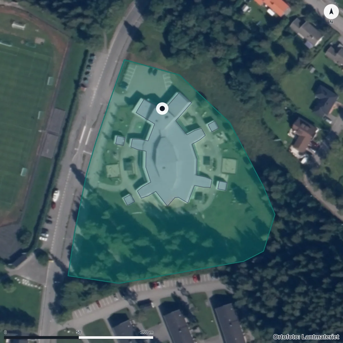 Flygbild över Lövsta Förskola, ortofoto från Lantmäteriet