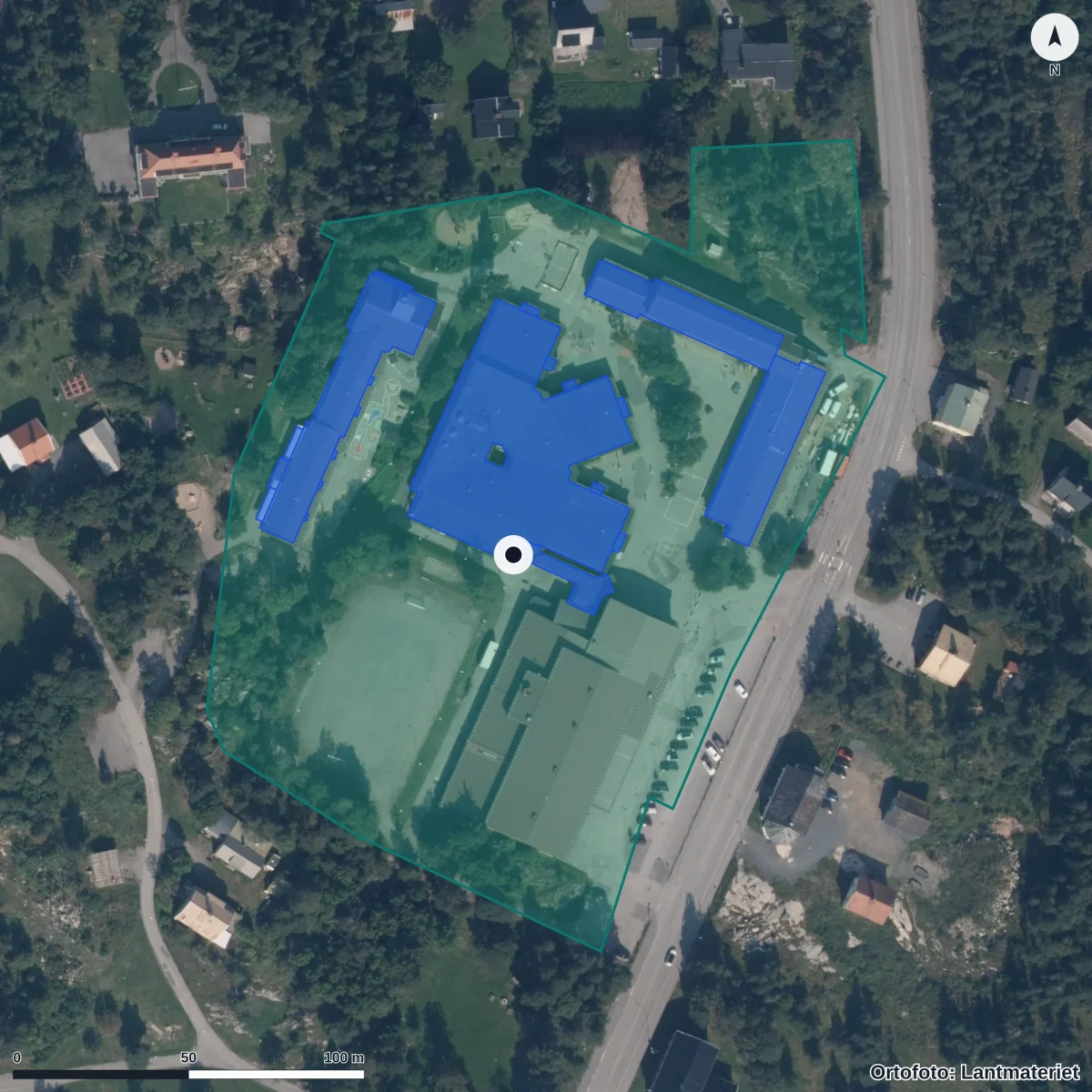 Flygbild över Husums Förskola, ortofoto från Lantmäteriet