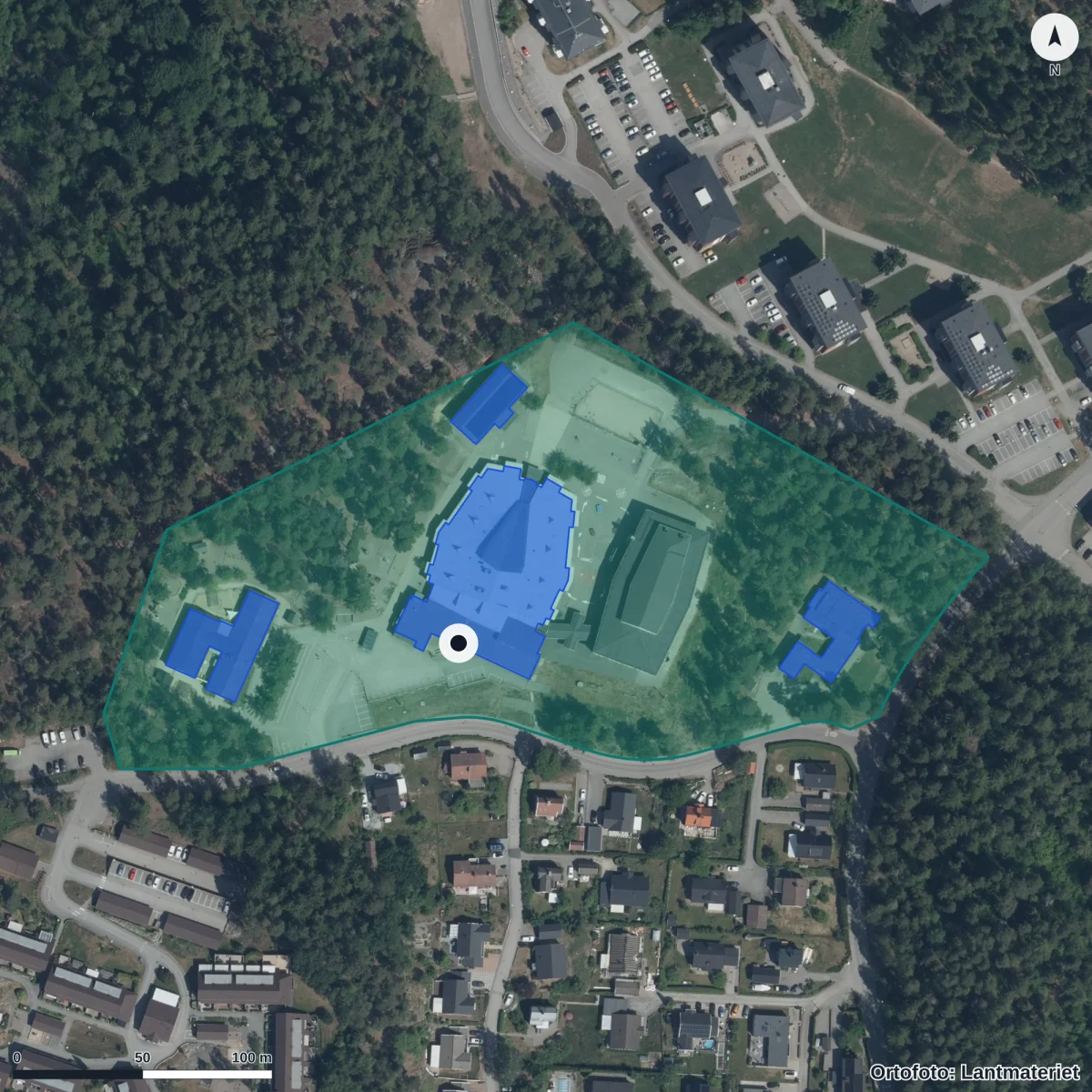 Flygbild över Högmohöjdens Förskola, ortofoto från Lantmäteriet