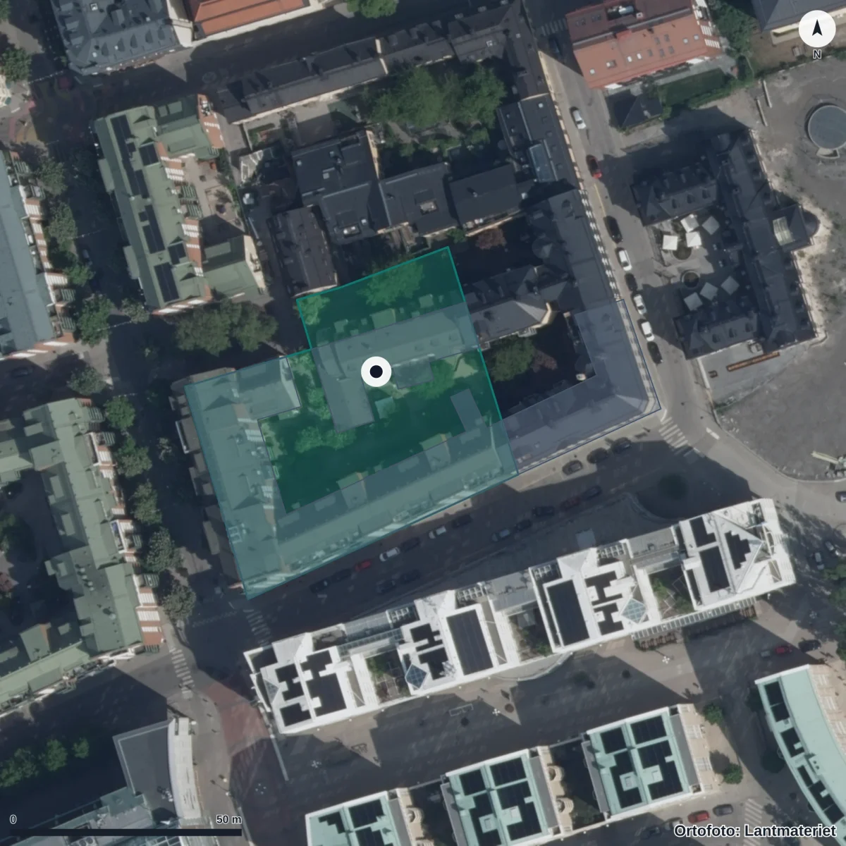 Flygbild över Förskolan Björngården, Pysslingen, ortofoto från Lantmäteriet
