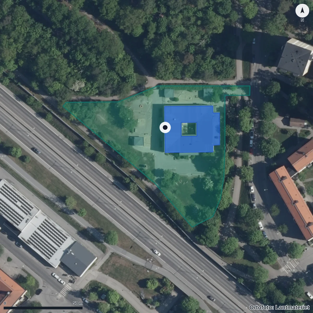 Flygbild över Förskolan Klisterburken, ortofoto från Lantmäteriet