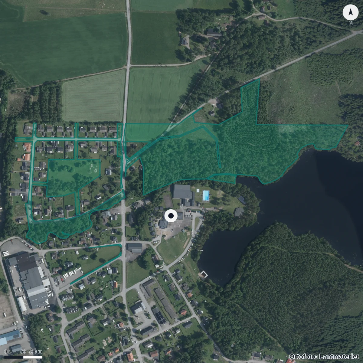 Flygbild över Ätrans Förskola, ortofoto från Lantmäteriet