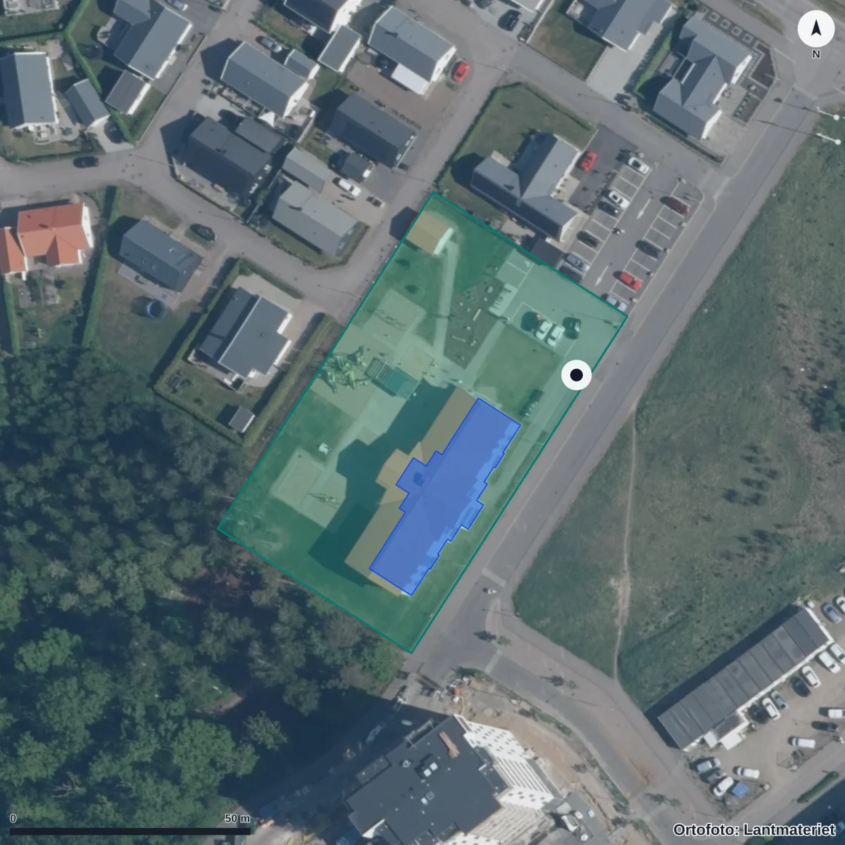 Flygbild över Hemmeslövs Förskola, ortofoto från Lantmäteriet