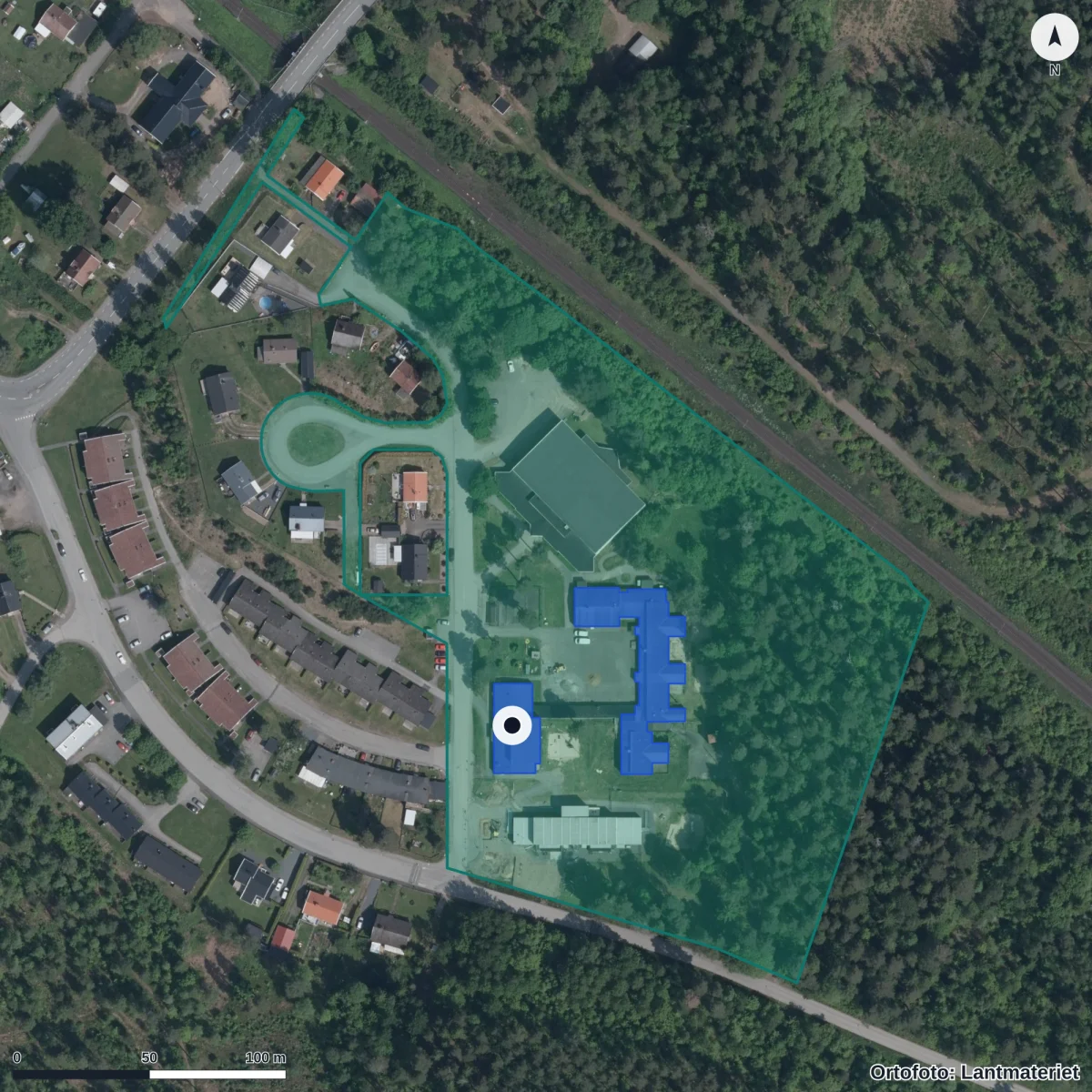 Flygbild över Sandhems Förskola, ortofoto från Lantmäteriet