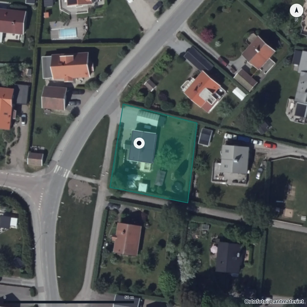 Flygbild över Förskolan Blå Musslan, ortofoto från Lantmäteriet