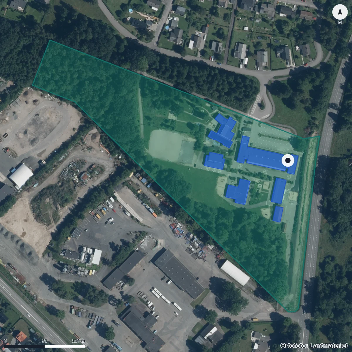 Flygbild över Röinge Förskola, ortofoto från Lantmäteriet