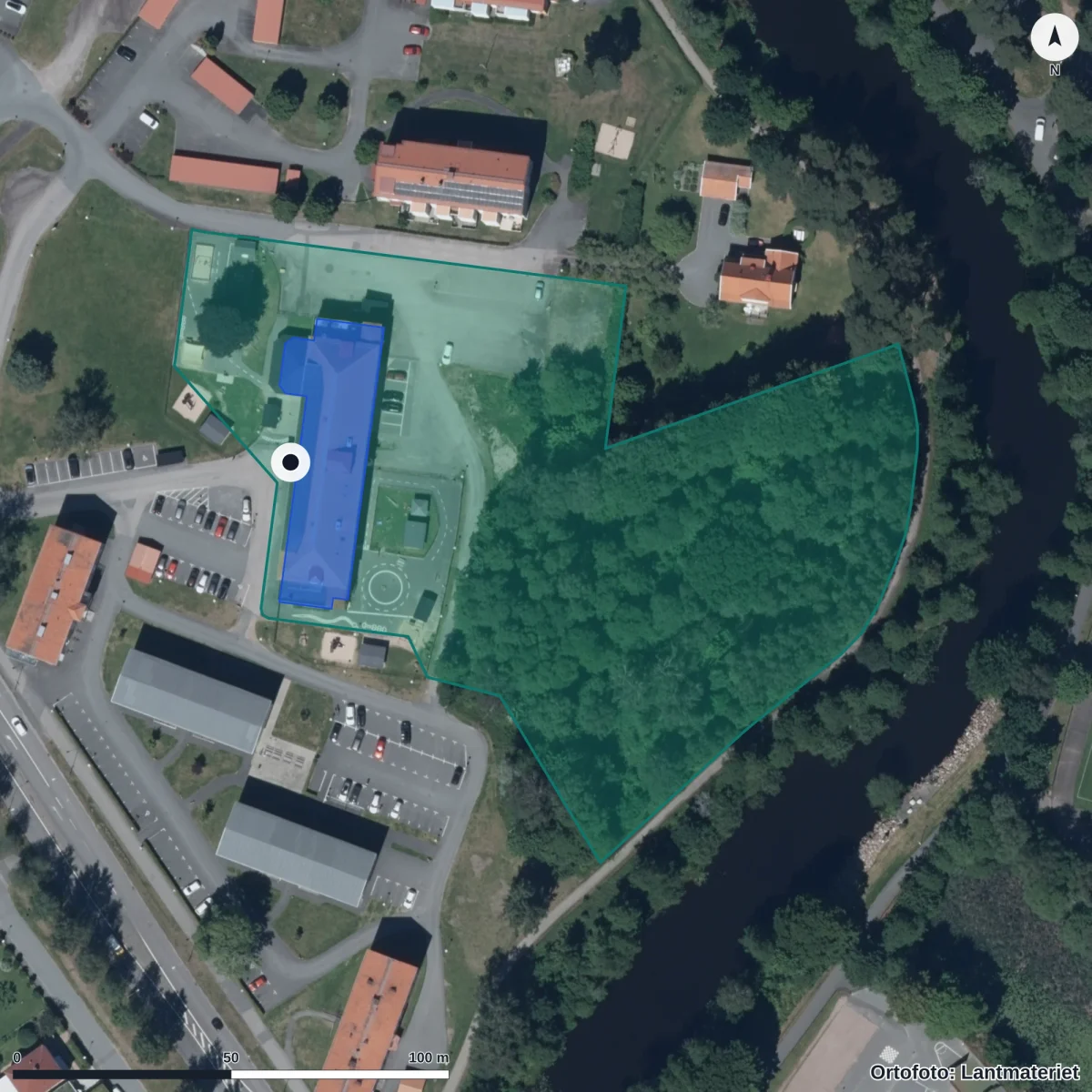 Flygbild över Vallens Förskola, ortofoto från Lantmäteriet