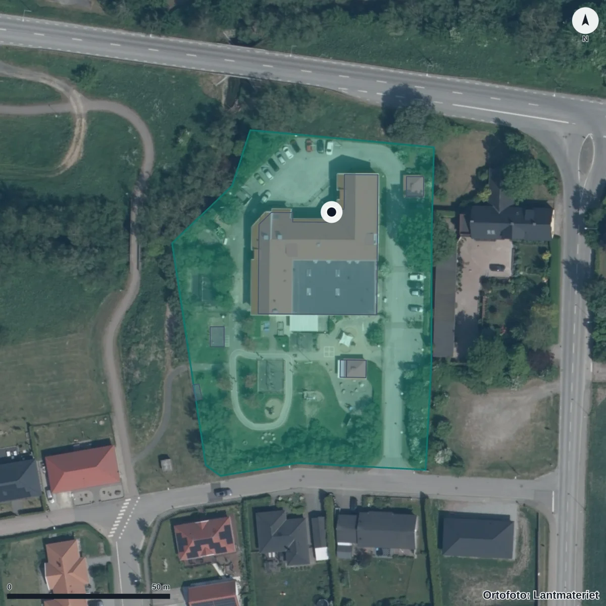 Flygbild över Garvaren, ortofoto från Lantmäteriet
