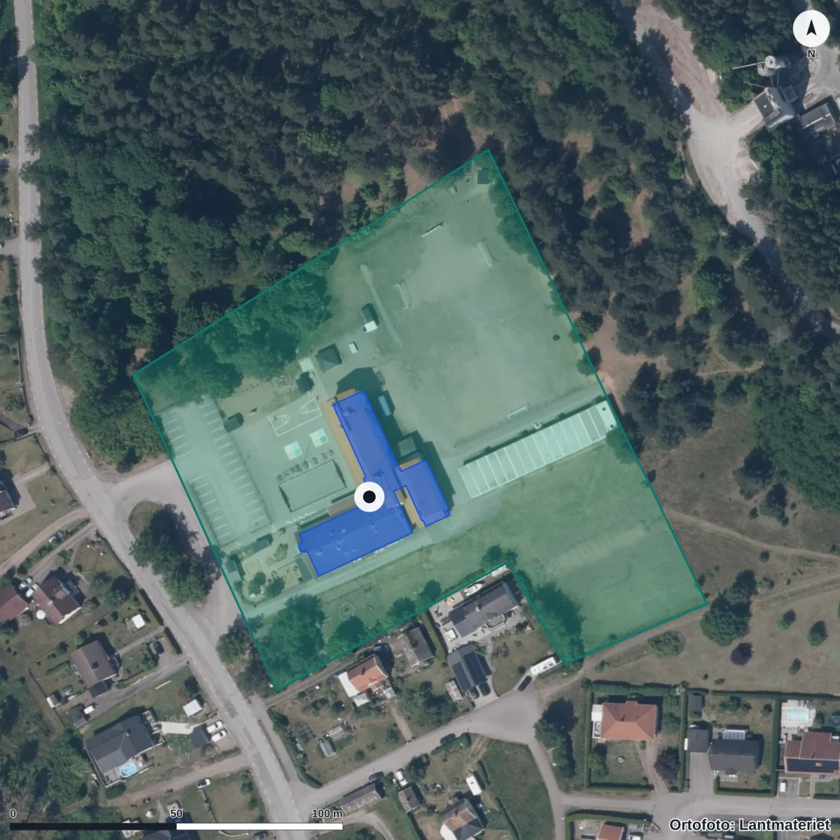Flygbild över Förskolan Smedsby, ortofoto från Lantmäteriet