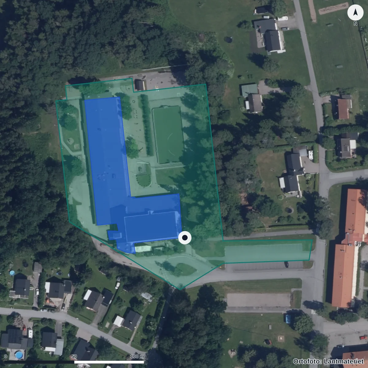Flygbild över Förskolan Gullvivan, ortofoto från Lantmäteriet
