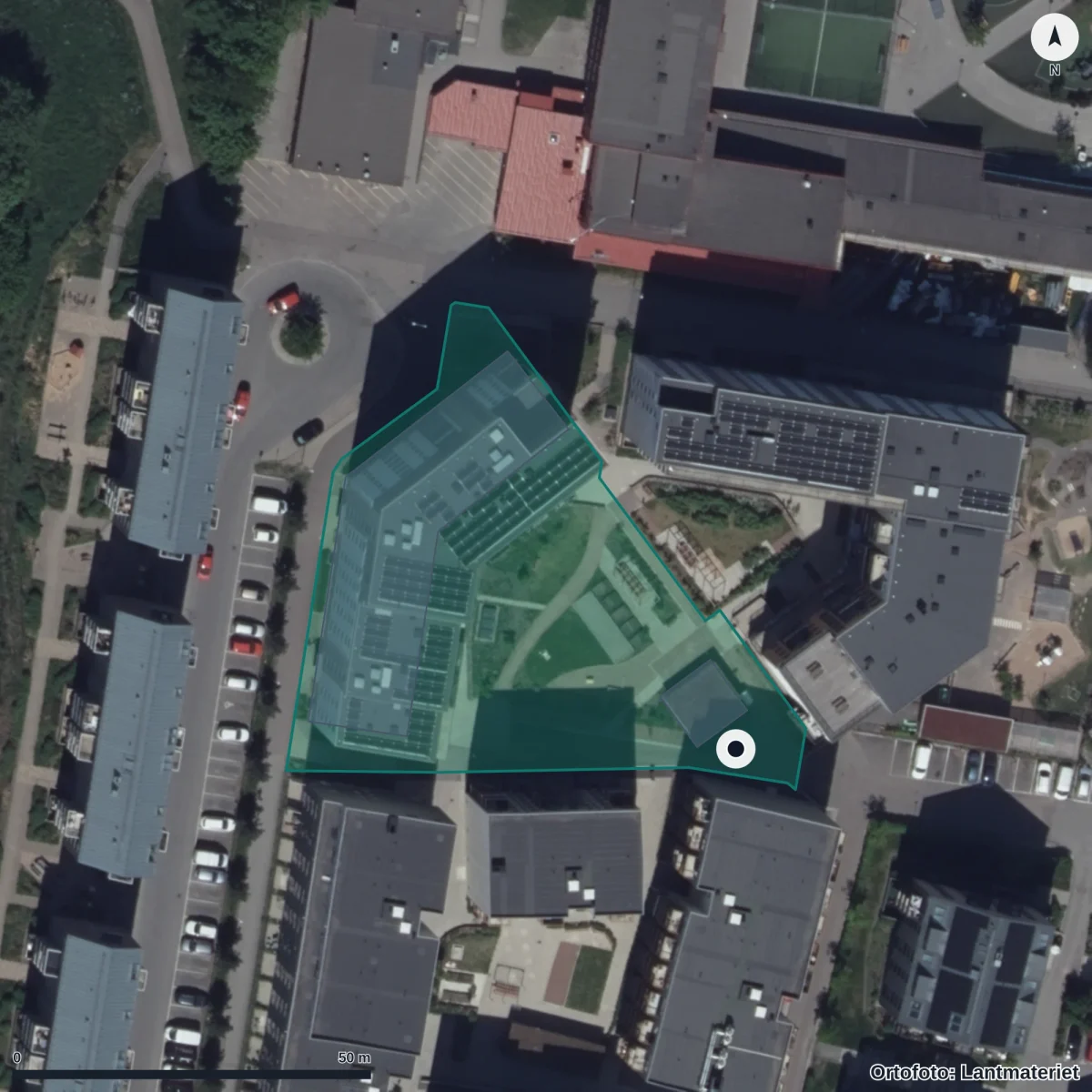 Flygbild över Famngatan 18 Förskola, ortofoto från Lantmäteriet