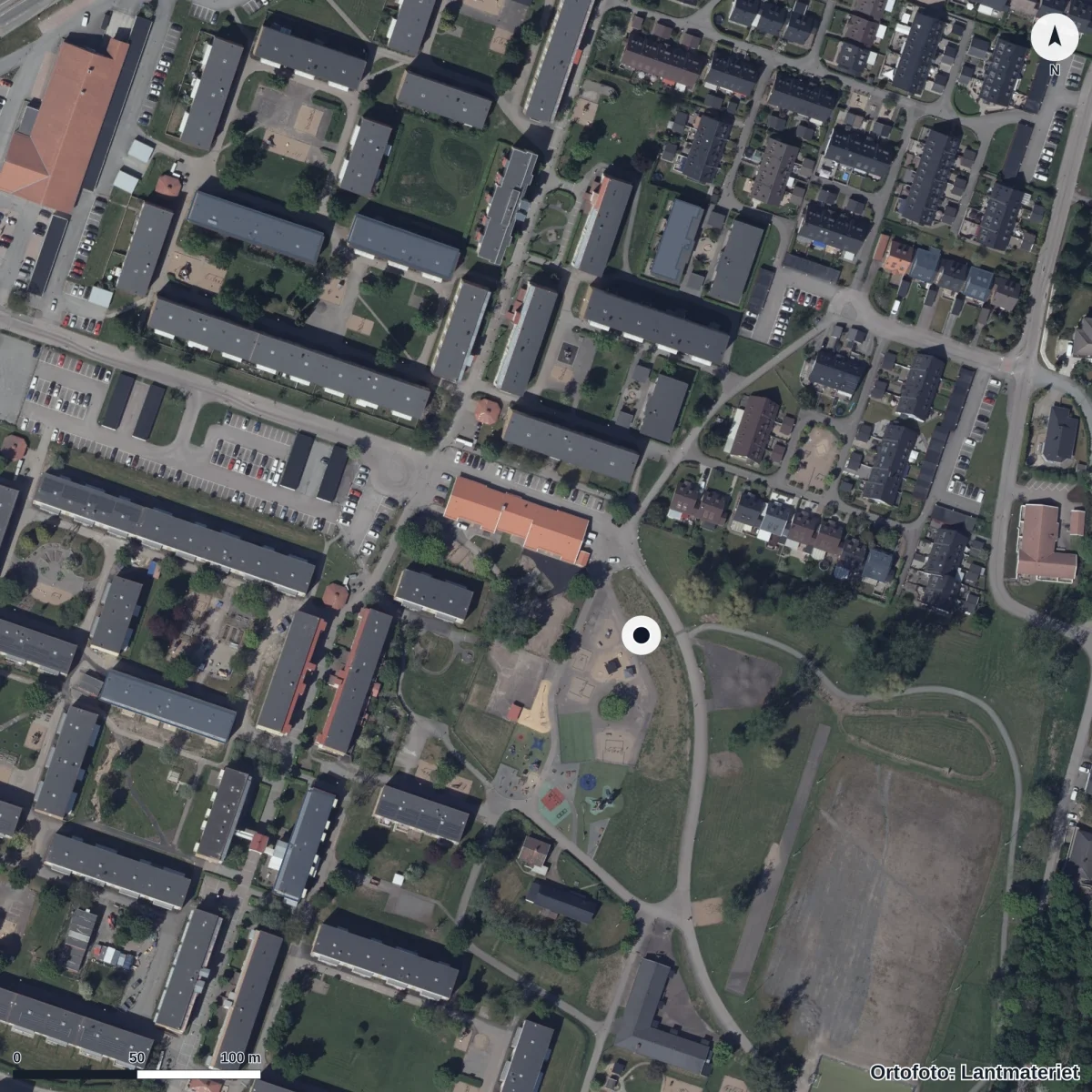 Flygbild över Kronans Förskola, ortofoto från Lantmäteriet