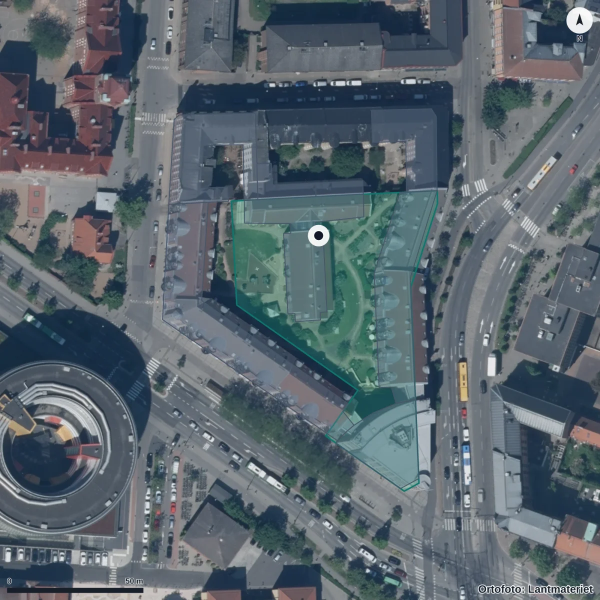 Flygbild över Lekattens Förskola, ortofoto från Lantmäteriet