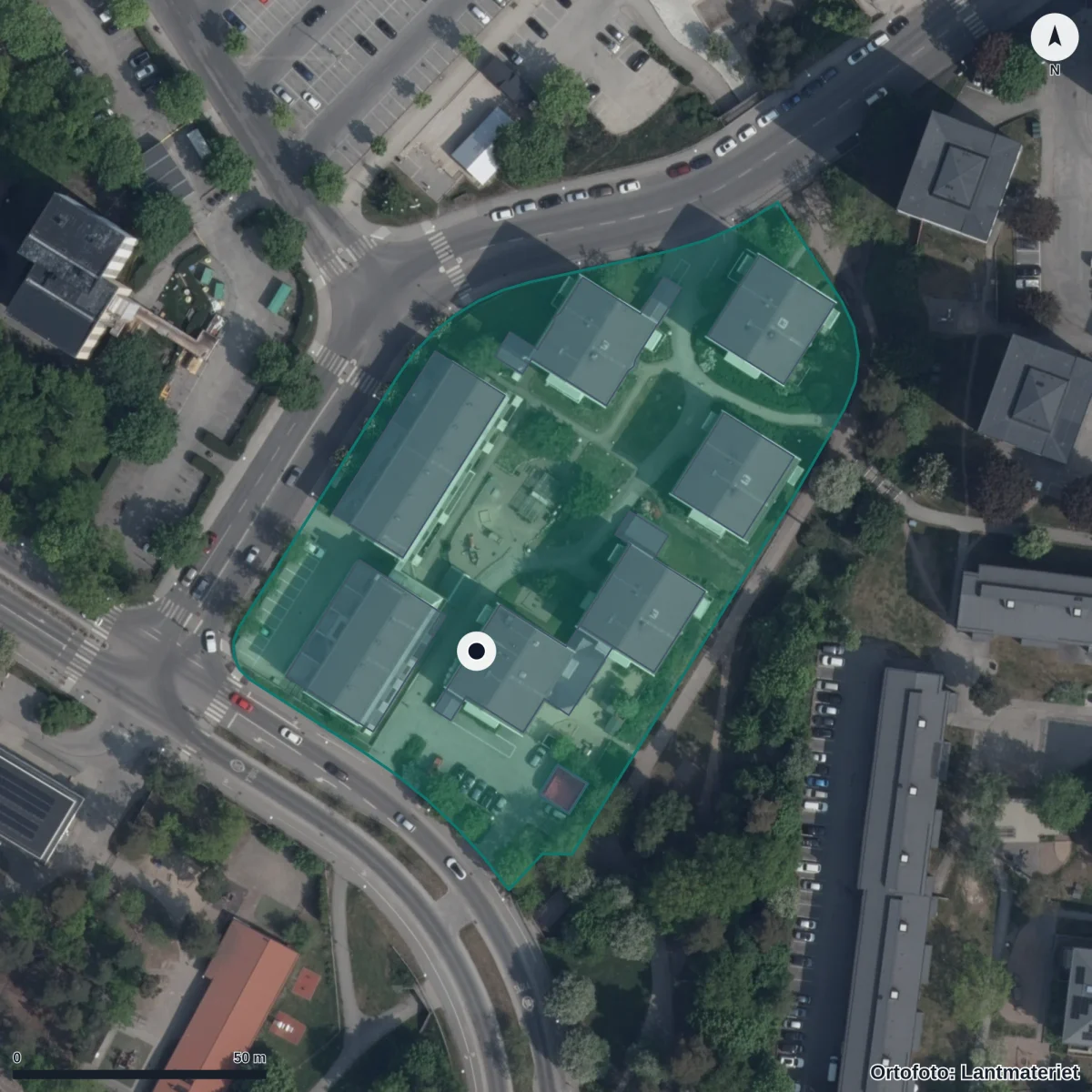Flygbild över Förskolan Murgrönan, ortofoto från Lantmäteriet