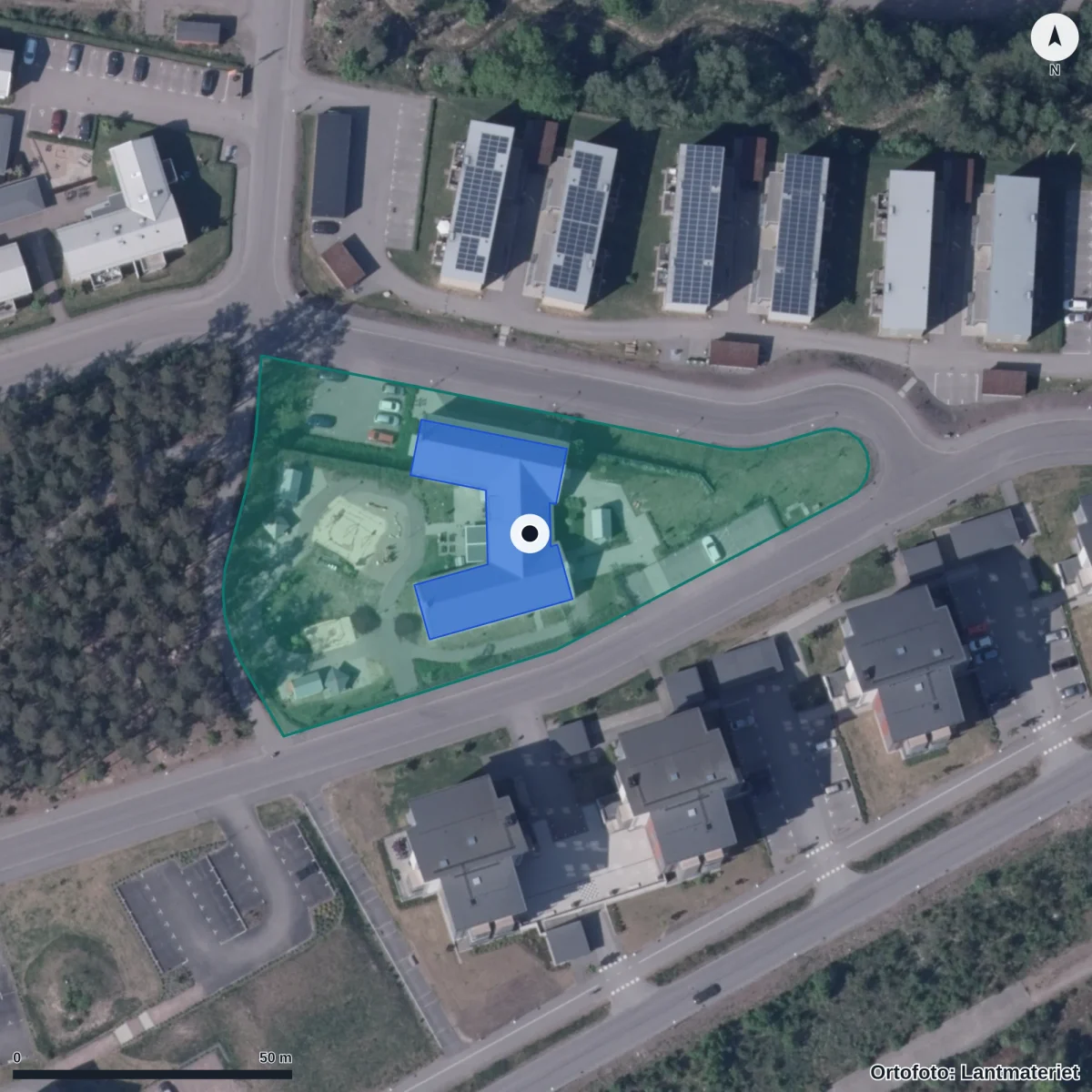 Flygbild över Förskolan Vimpeltorpet, ortofoto från Lantmäteriet