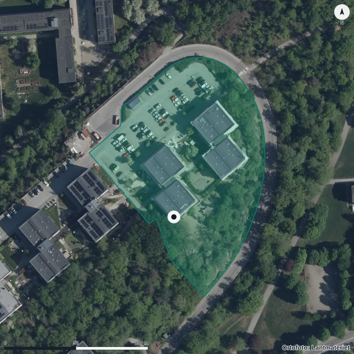 Flygbild över Förskolan Junibacken, ortofoto från Lantmäteriet