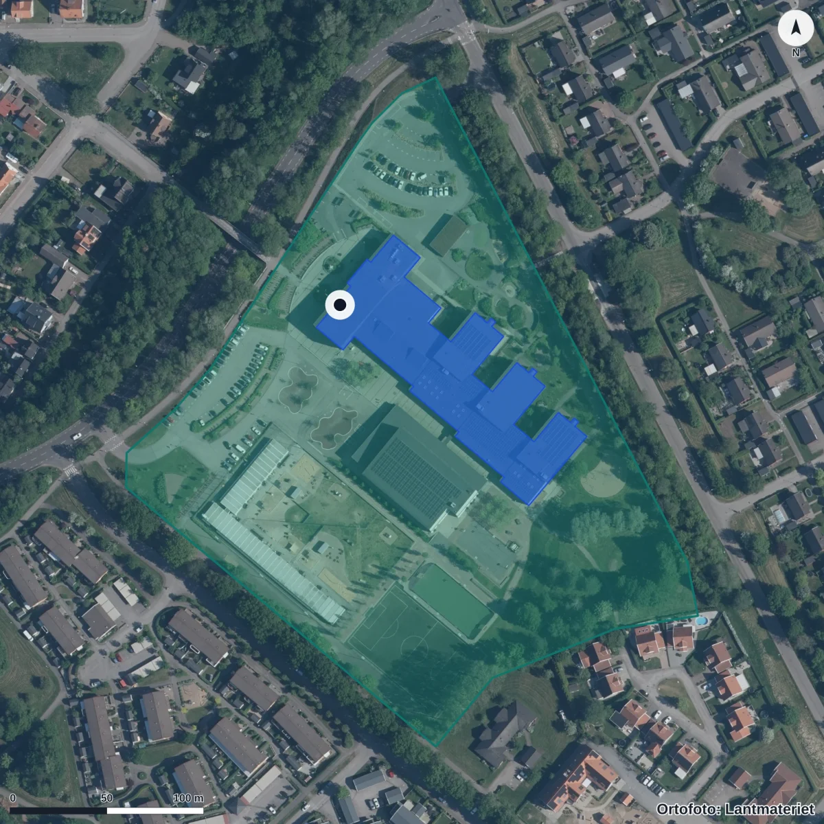 Flygbild över Junibackens Förskola, ortofoto från Lantmäteriet