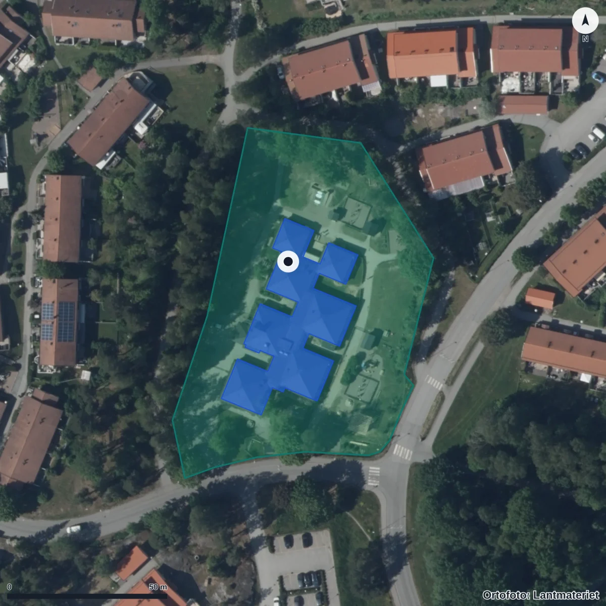 Flygbild över Tallsättra Förskola, ortofoto från Lantmäteriet