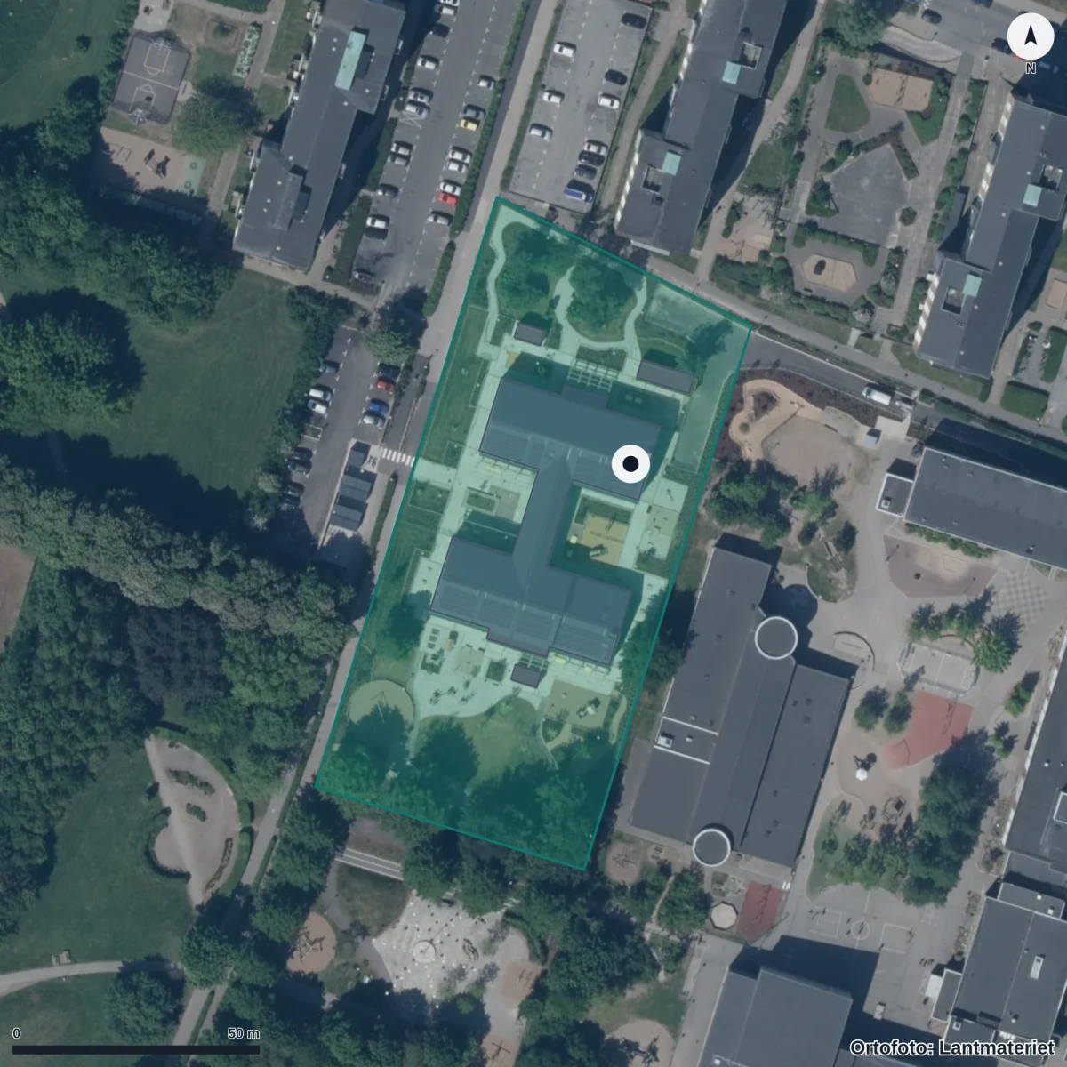 Flygbild över Hermodsdalsparkens Förskola, ortofoto från Lantmäteriet