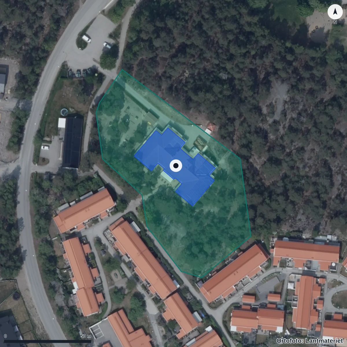 Flygbild över Sandskogens Förskola, ortofoto från Lantmäteriet