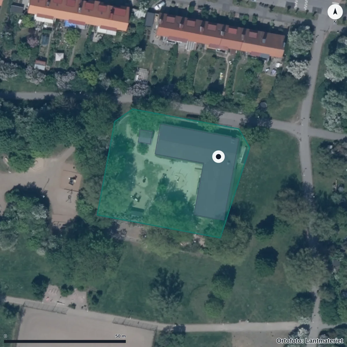 Flygbild över Djupadals Förskola, ortofoto från Lantmäteriet