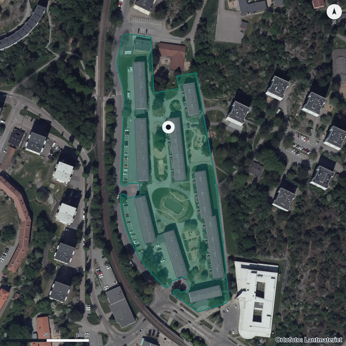 Flygbild över Höstvädersgatan 51-57 Förskola, ortofoto från Lantmäteriet