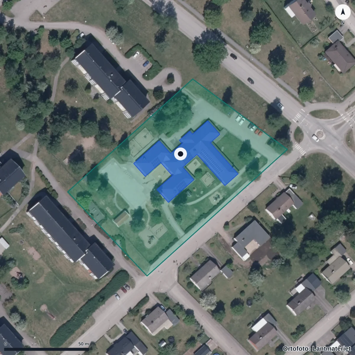 Flygbild över Förskolan Stallet, ortofoto från Lantmäteriet