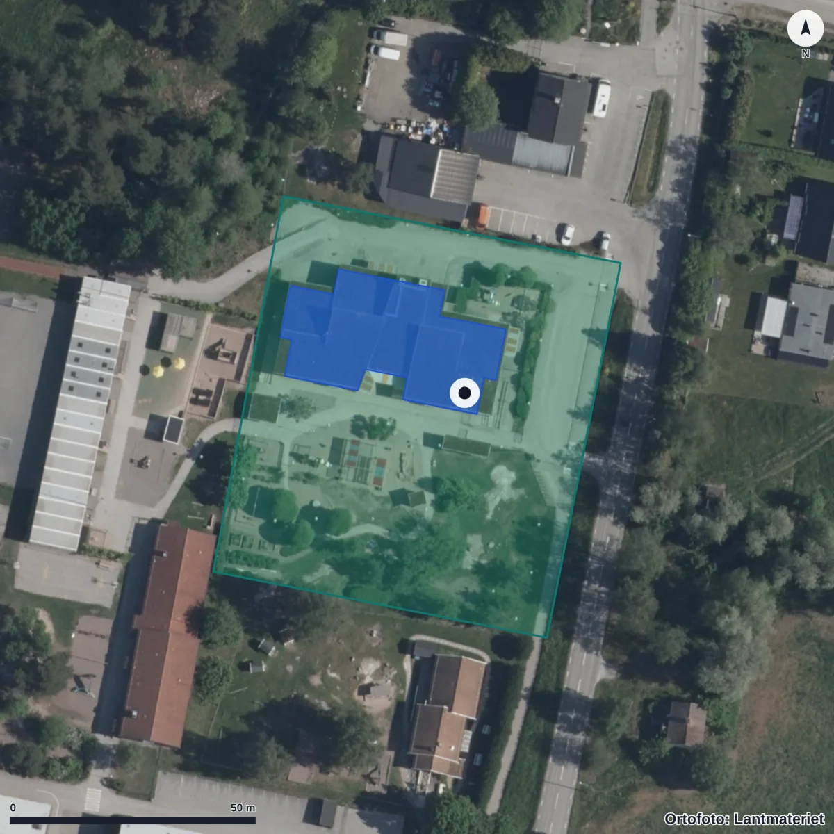 Flygbild över Lindholmens Förskola, ortofoto från Lantmäteriet