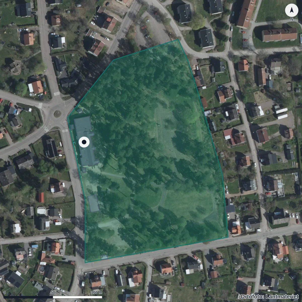 Flygbild över 36. Förskolan Tallunden, ortofoto från Lantmäteriet