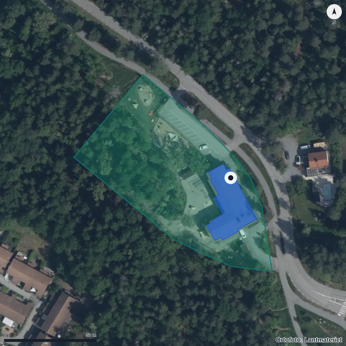 Flygbild över Boängens Förskola, ortofoto från Lantmäteriet