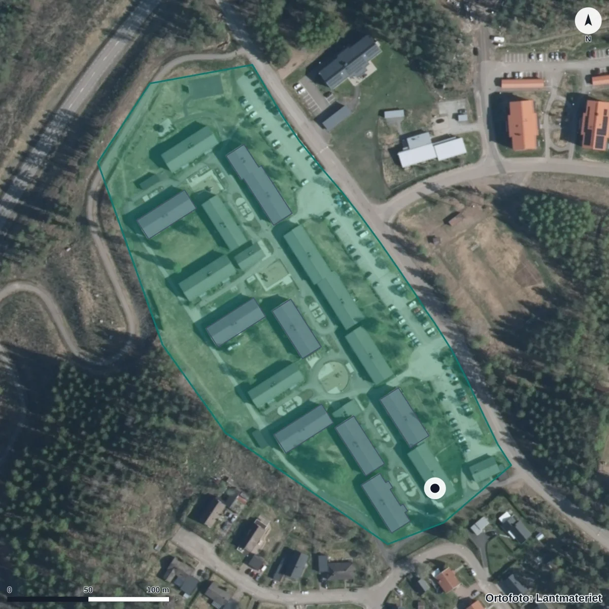 Flygbild över Förskolan Aspebacken, ortofoto från Lantmäteriet