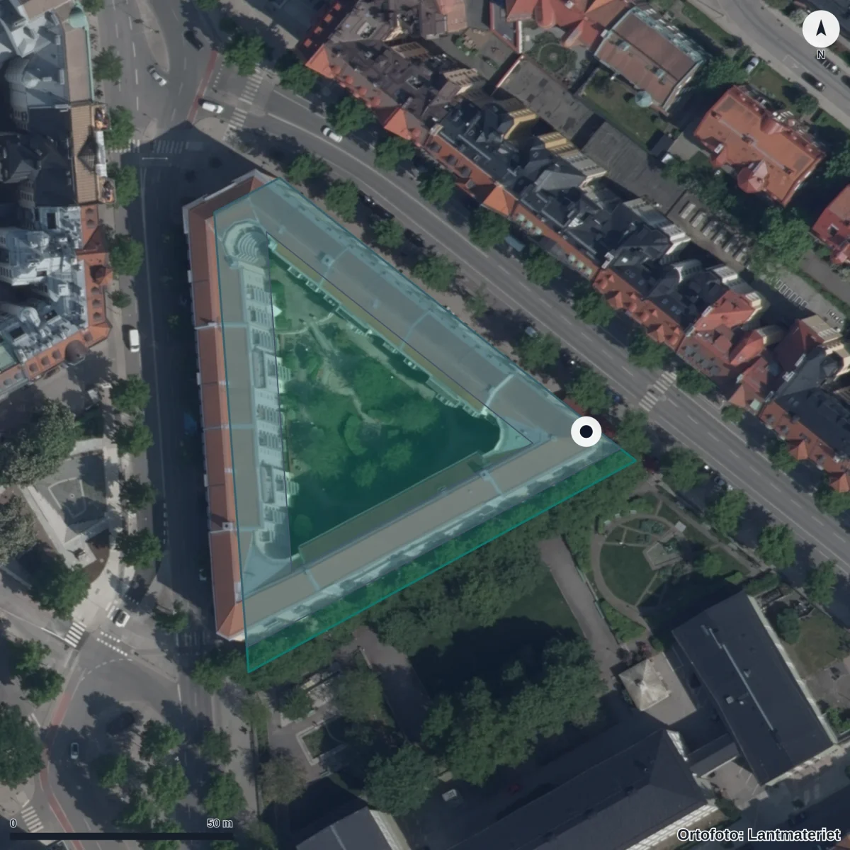 Flygbild över Förskolan Lärkstaden, ortofoto från Lantmäteriet