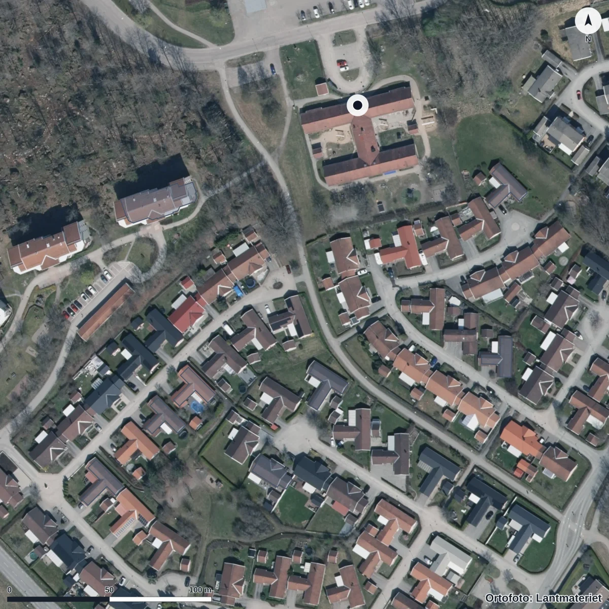 Flygbild över Erikslunds Förskola, ortofoto från Lantmäteriet