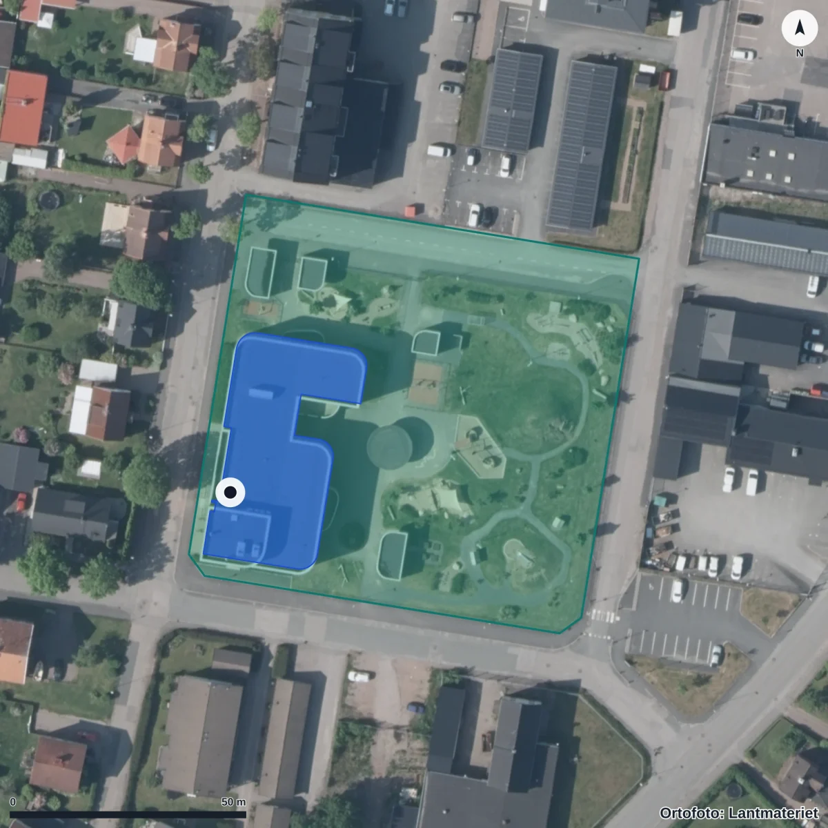 Flygbild över Nötskrikans Förskola, ortofoto från Lantmäteriet