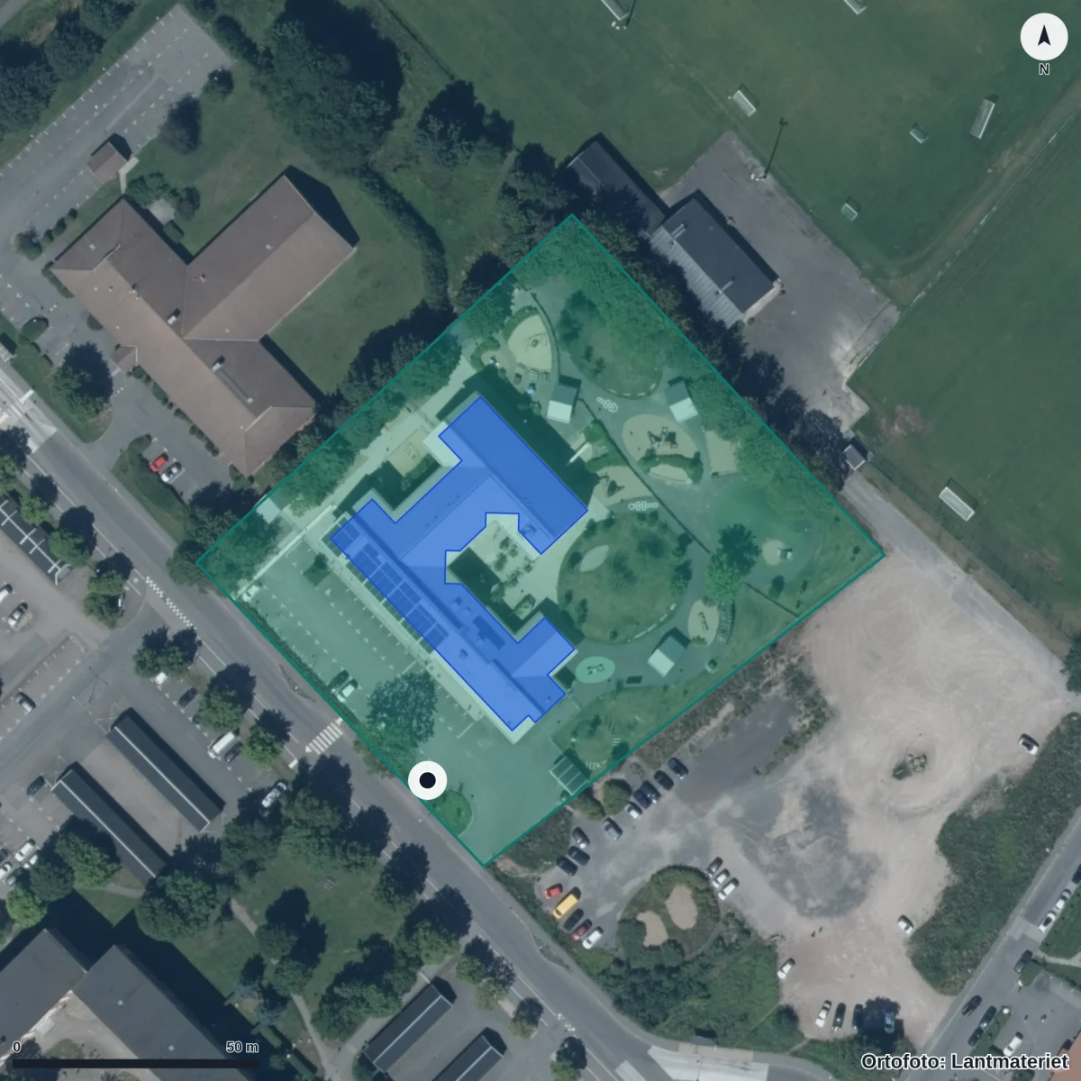 Flygbild över Tvedegårds Förskola, ortofoto från Lantmäteriet
