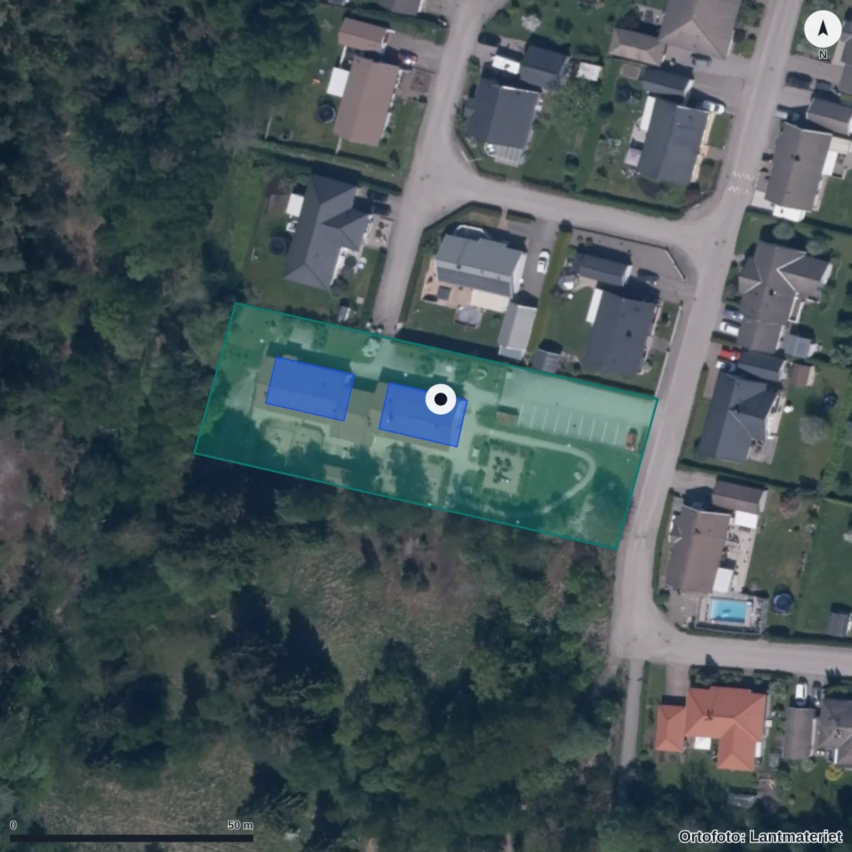 Flygbild över Åkaregatans Förskola, ortofoto från Lantmäteriet