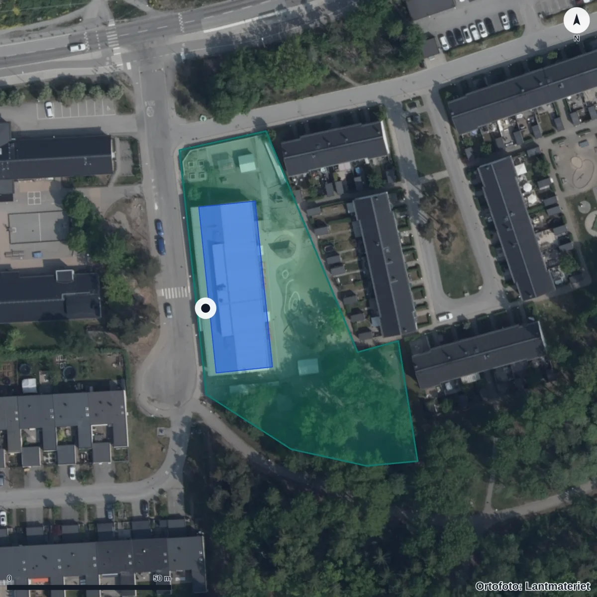 Flygbild över Förskolan Lilla Skogen, ortofoto från Lantmäteriet